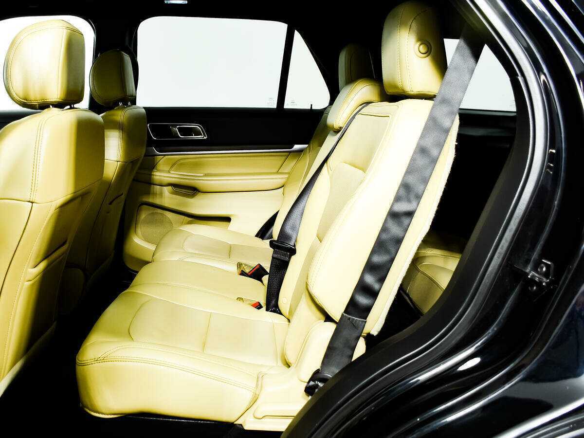 Купить Ford Explorer, 2016, 200 416 км, фото №12