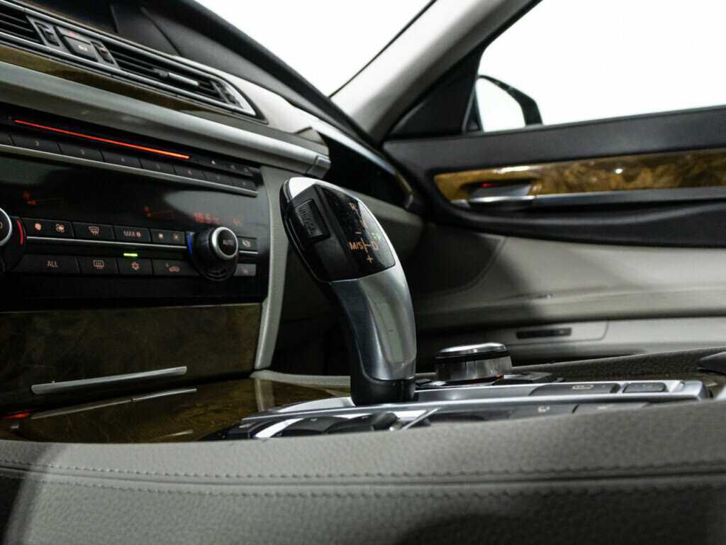 Купить BMW 7 серии 740i, 2012, 183 136 км, фото №18