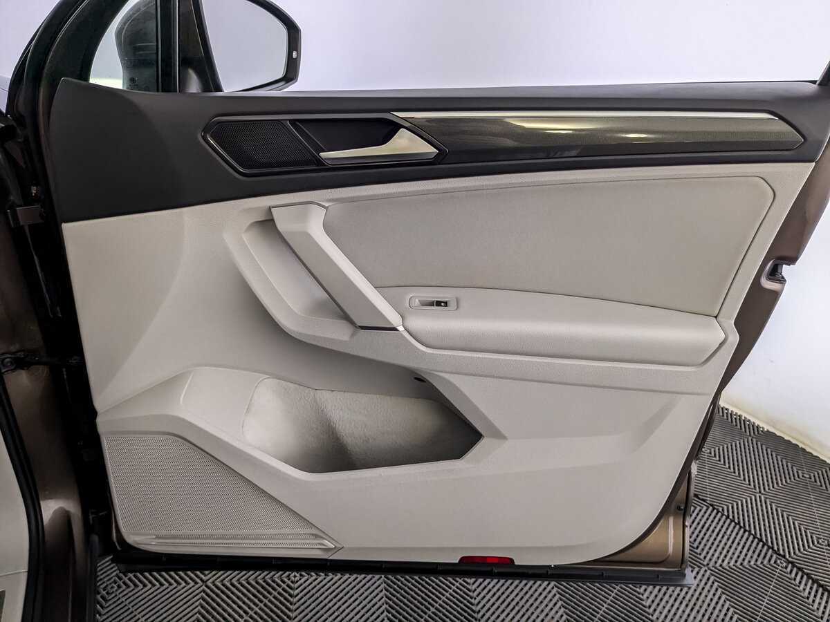 Купить Volkswagen Tiguan, 2017, 191 116 км, фото №24