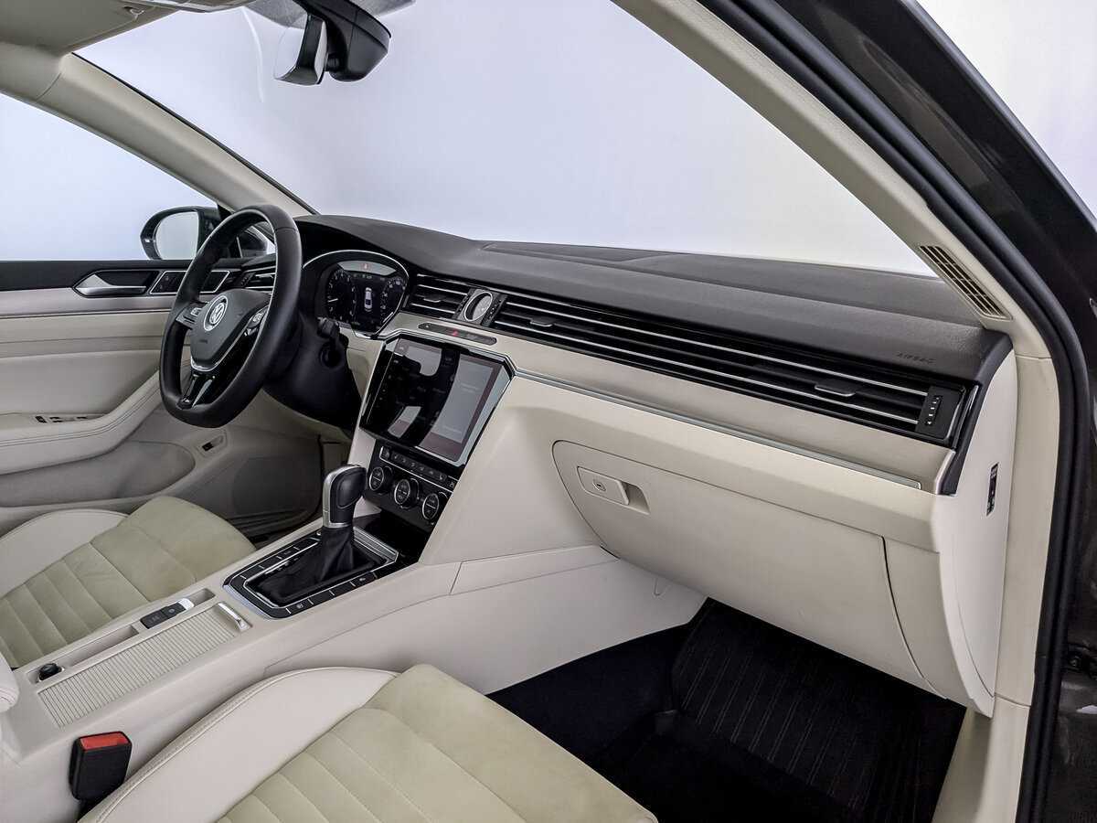 Купить Volkswagen Passat, 2017, 75 878 км, фото №11