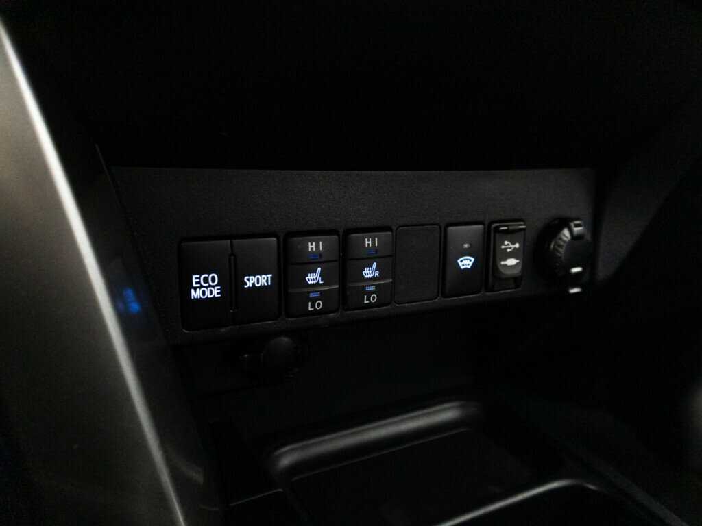 Купить Toyota RAV4, 2016, 72 437 км, фото №19