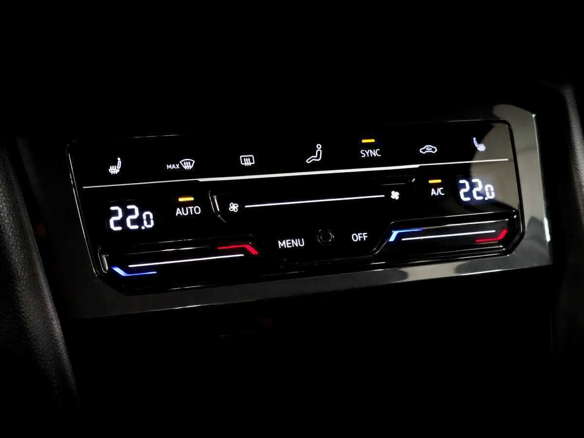 Купить Volkswagen Tiguan, 2021, 153 828 км, фото №23