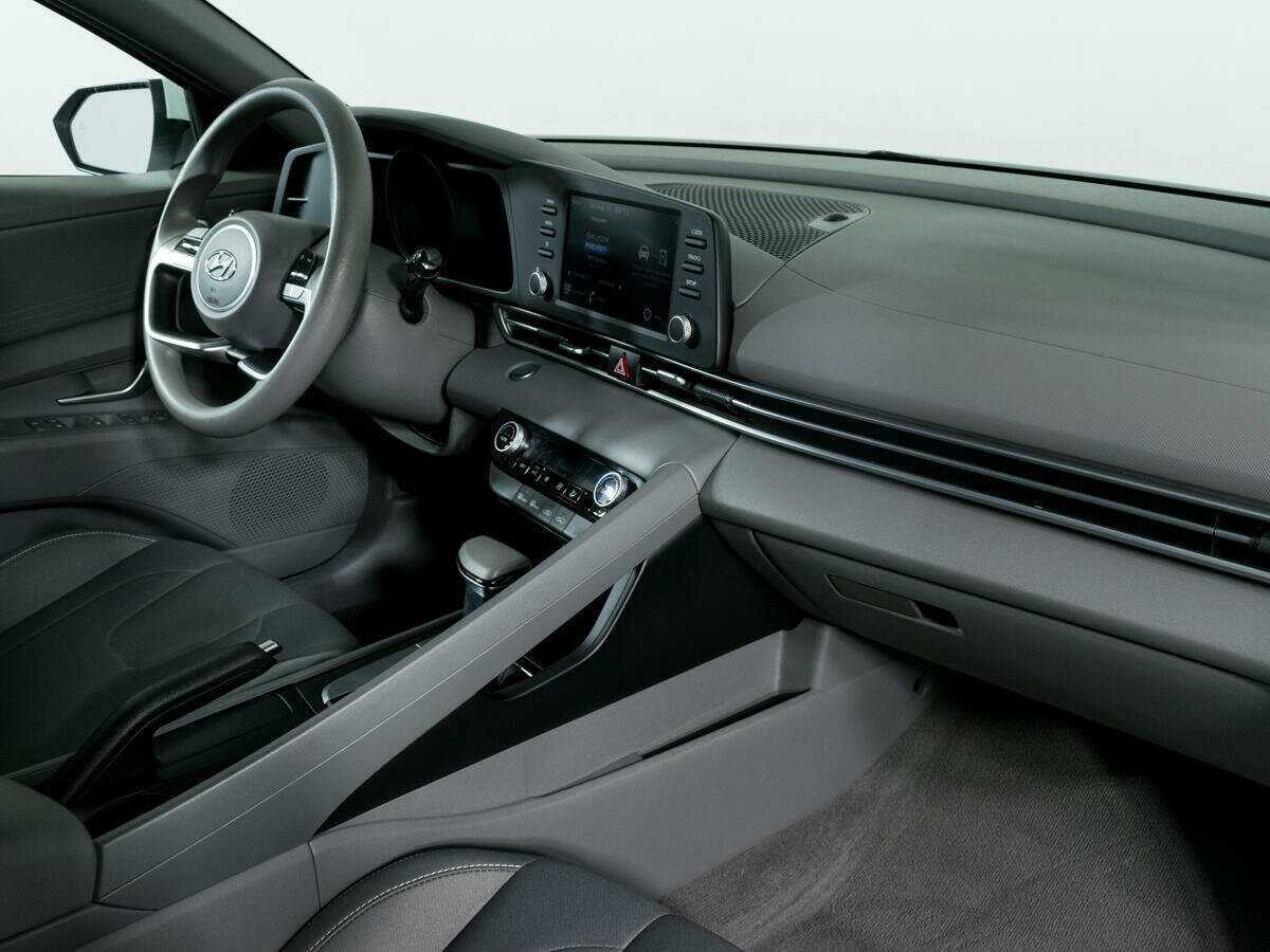 Купить Hyundai Elantra, 2021, 43 735 км, фото №7
