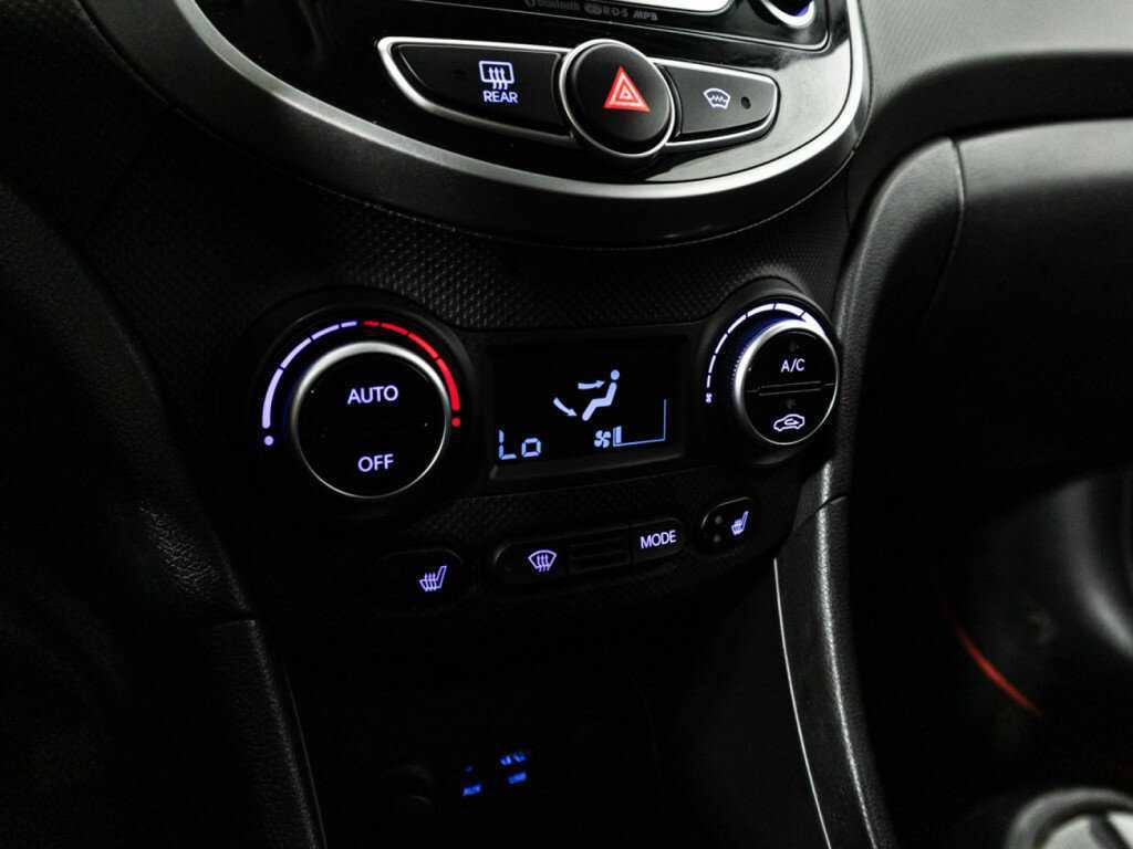 Купить Hyundai Solaris, 2015, 127 927 км, фото №16