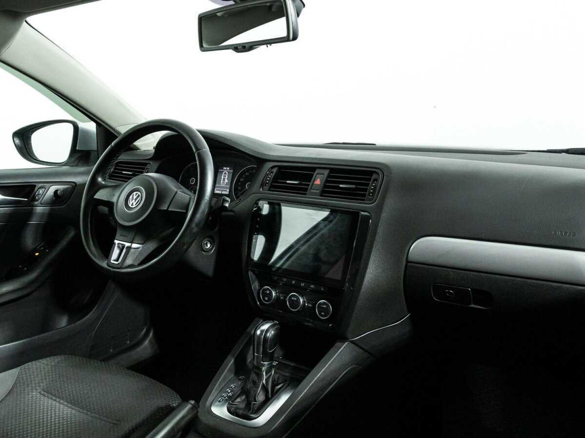 Купить Volkswagen Jetta, 2012, 230 832 км, фото №9