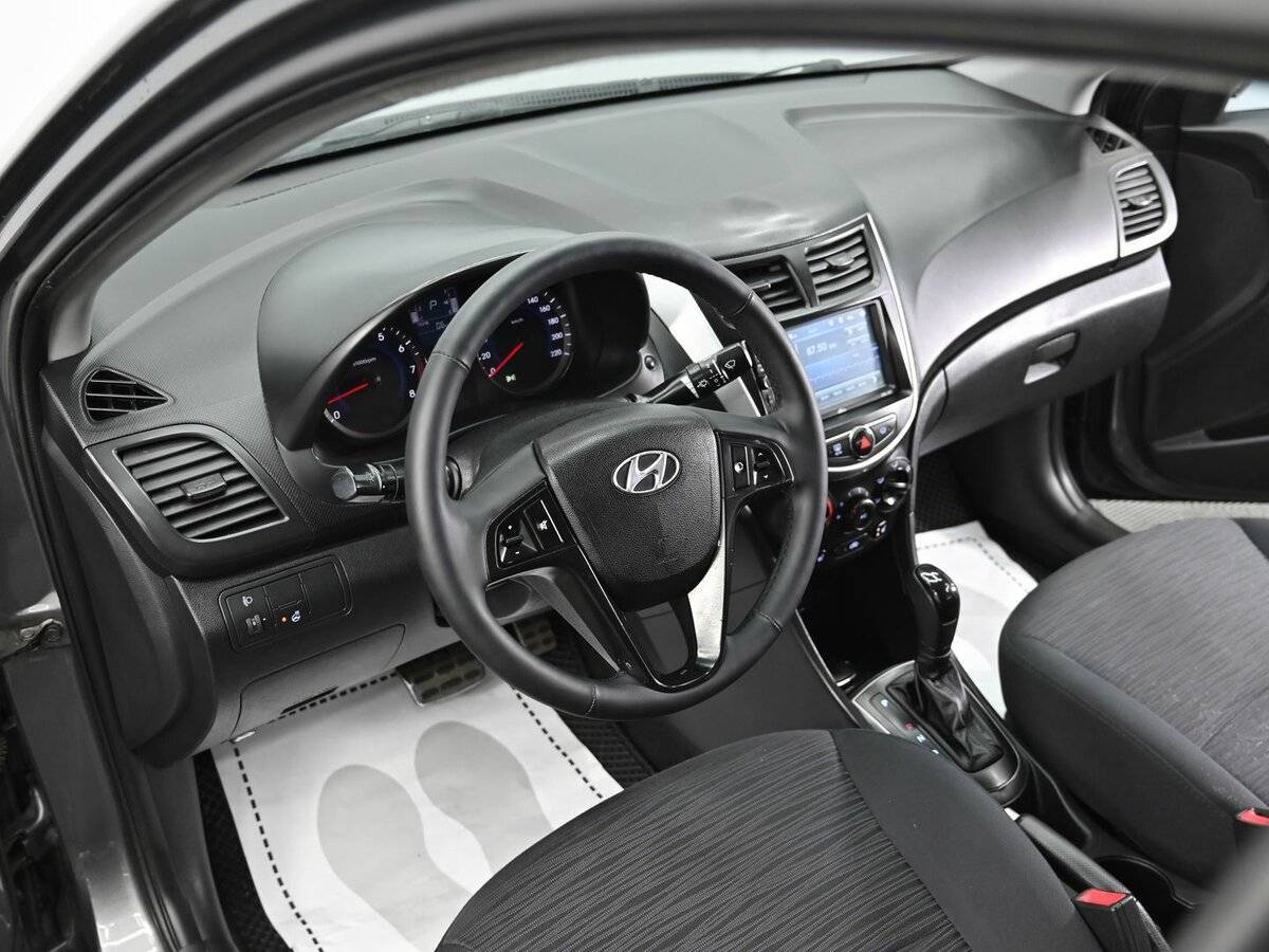 Купить Hyundai Solaris, 2014, 167 000 км, фото №7