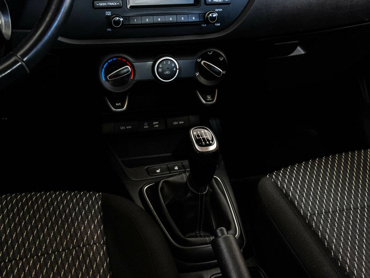 Купить Kia Rio, 2017, 146 263 км, фото №10