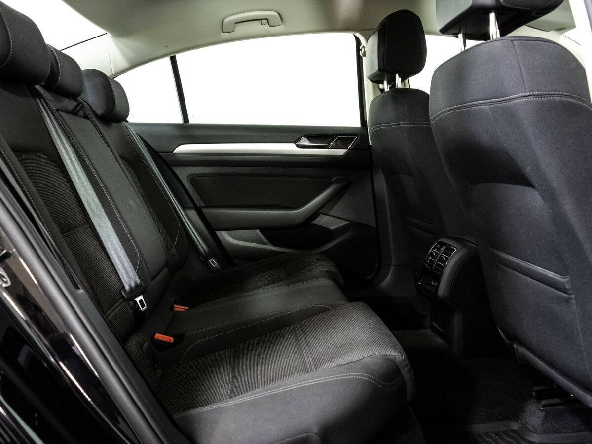 Купить Volkswagen Passat, 2018, 107 332 км, фото №19