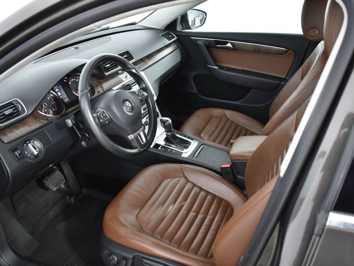 Купить Volkswagen Passat, 2012, 164 658 км, фото №11