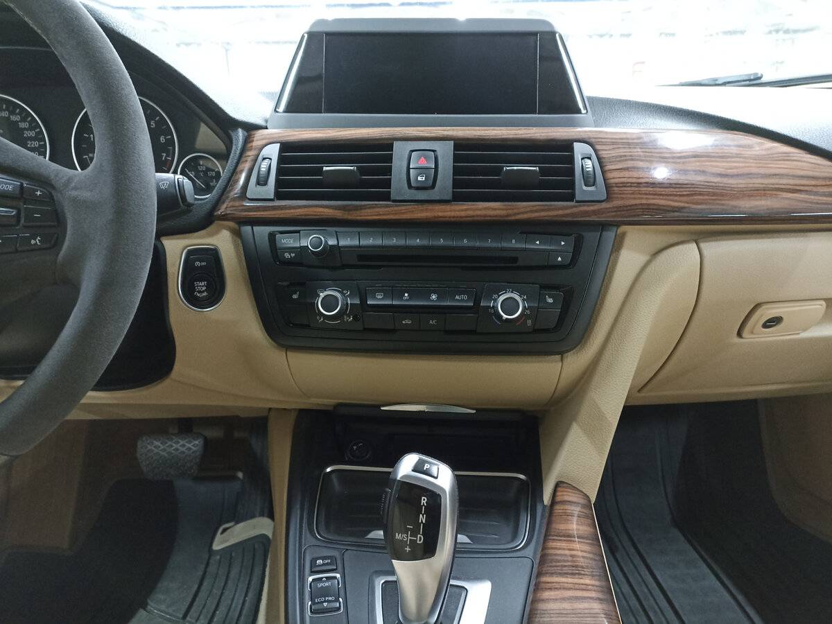 Купить BMW 3 серии 320i, 2013, 225 002 км, фото №15