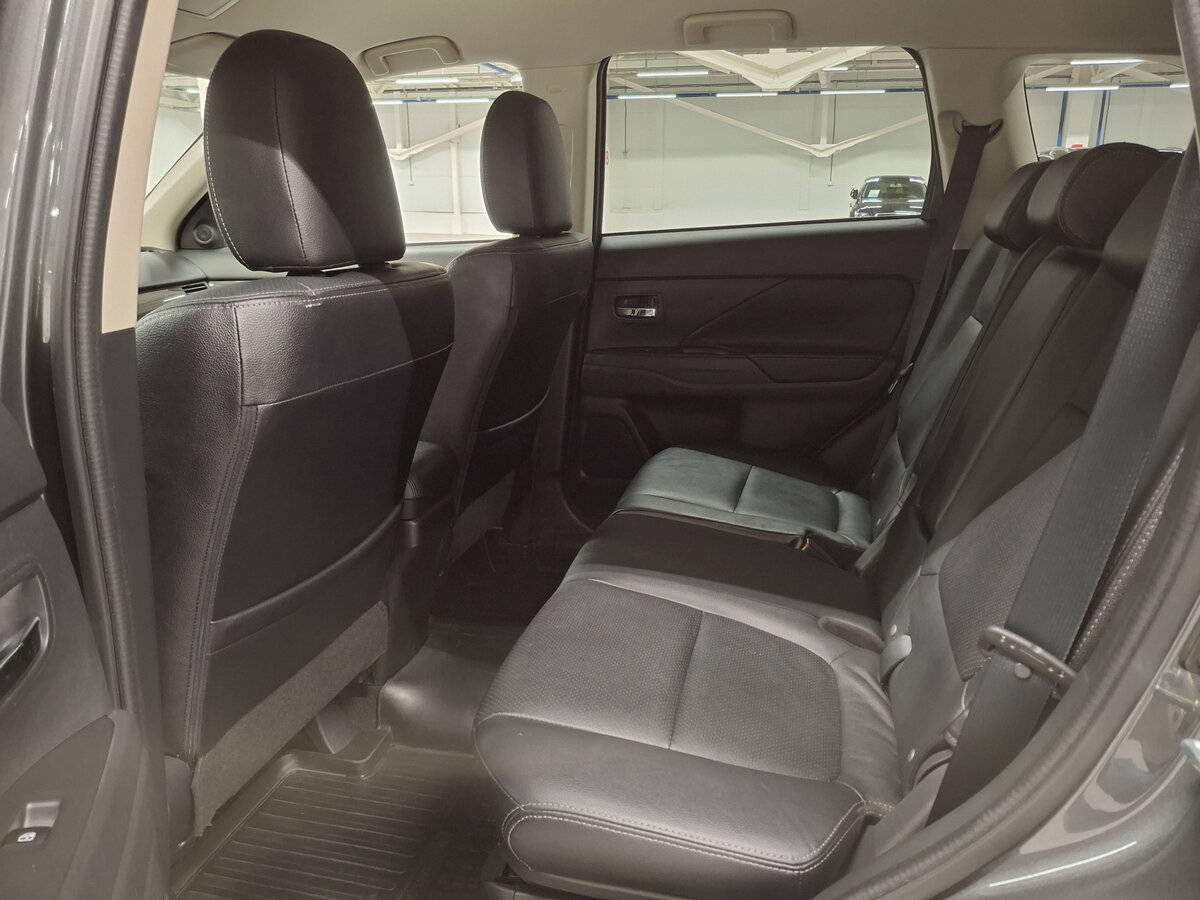 Купить Mitsubishi Outlander III Рестайлинг 2, 2016, 77 853 км, фото №12