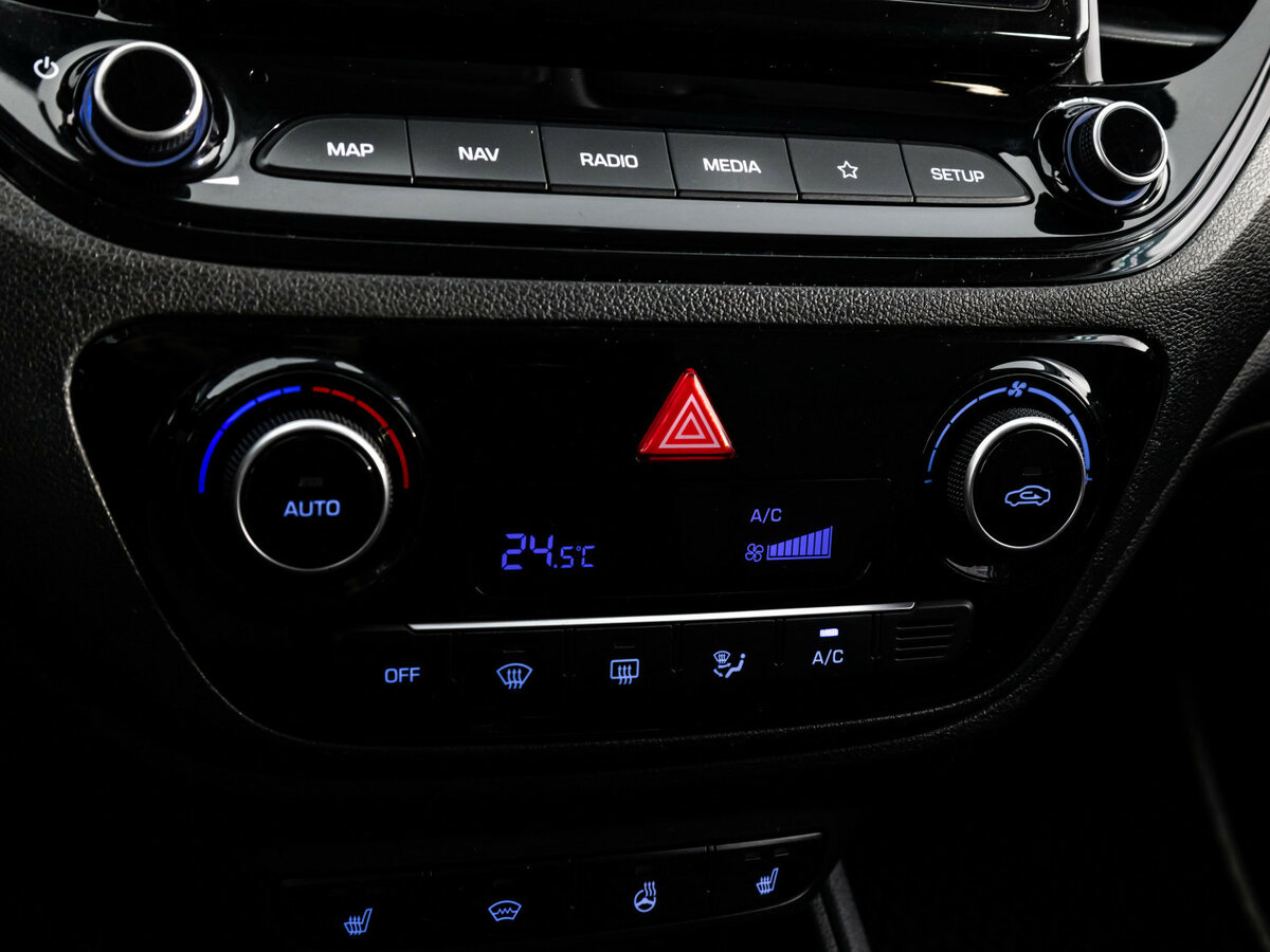 Купить Hyundai Solaris II Рестайлинг, 2021, 98 612 км, фото №12