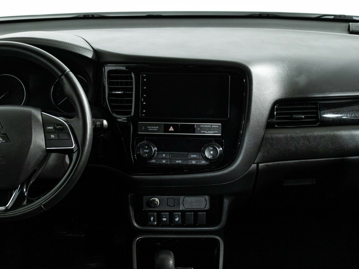 Купить Mitsubishi Outlander III Рестайлинг 3, 2019, 139 151 км, фото №12