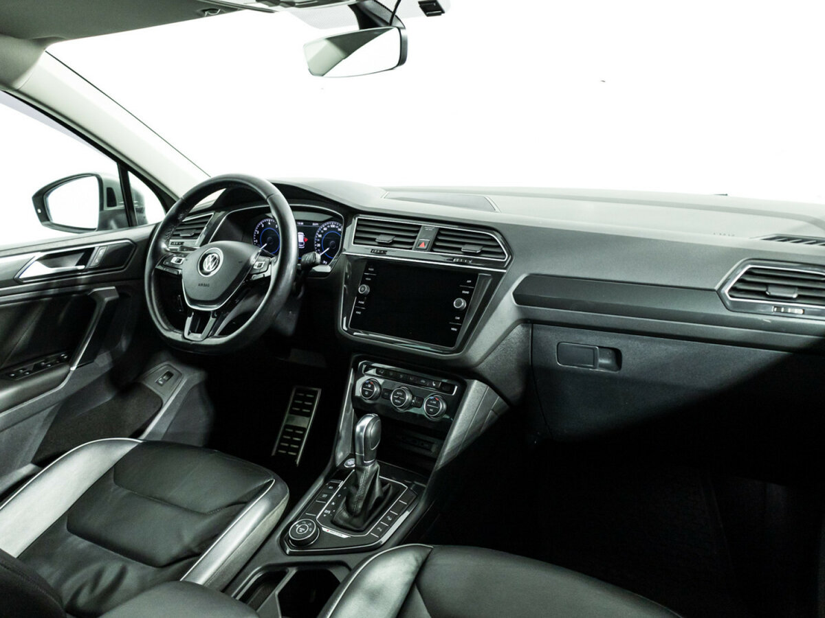 Купить Volkswagen Tiguan II, 2018, 125 644 км, фото №9