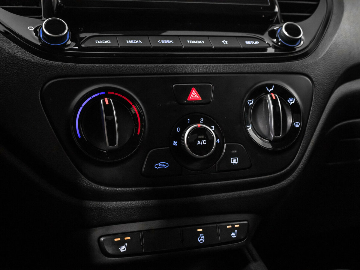 Купить Hyundai Solaris II Рестайлинг, 2021, 66 146 км, фото №16