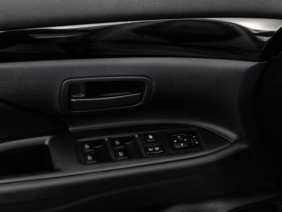 Купить Mitsubishi Outlander III Рестайлинг 3, 2018, 126 249 км, фото №16