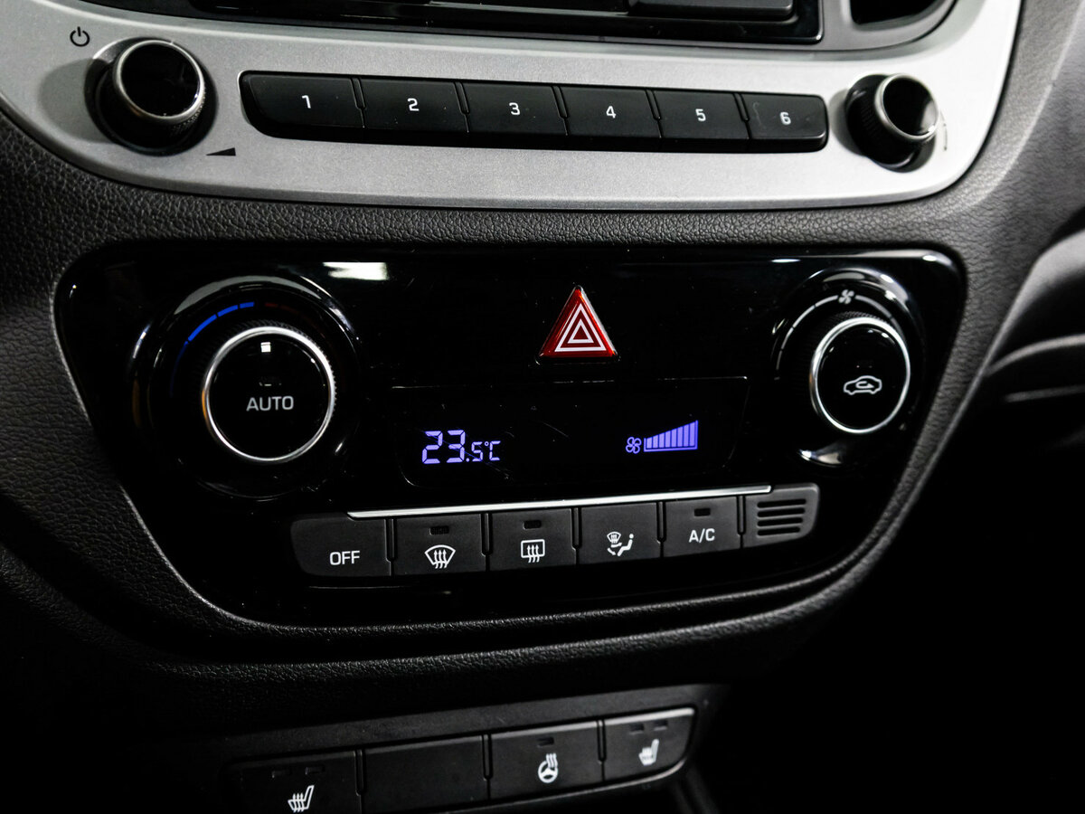 Купить Hyundai Solaris II, 2017, 175 150 км, фото №13