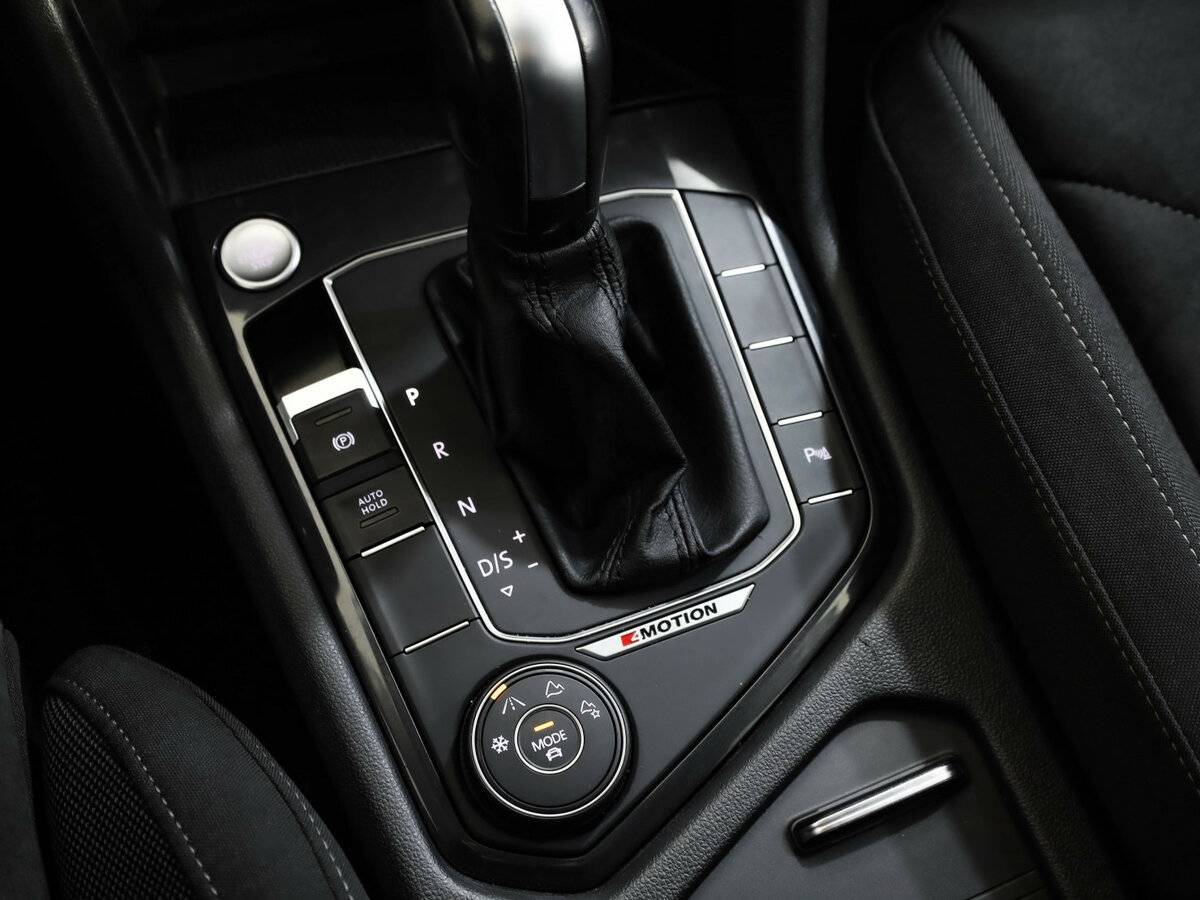 Купить Volkswagen Tiguan II, 2019, 92 843 км, фото №19