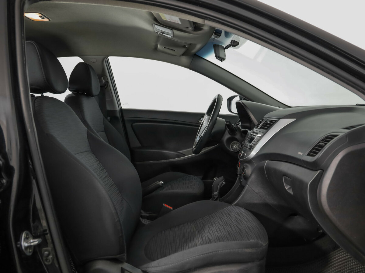 Купить Hyundai Solaris I Рестайлинг, 2016, 141 005 км, фото №17