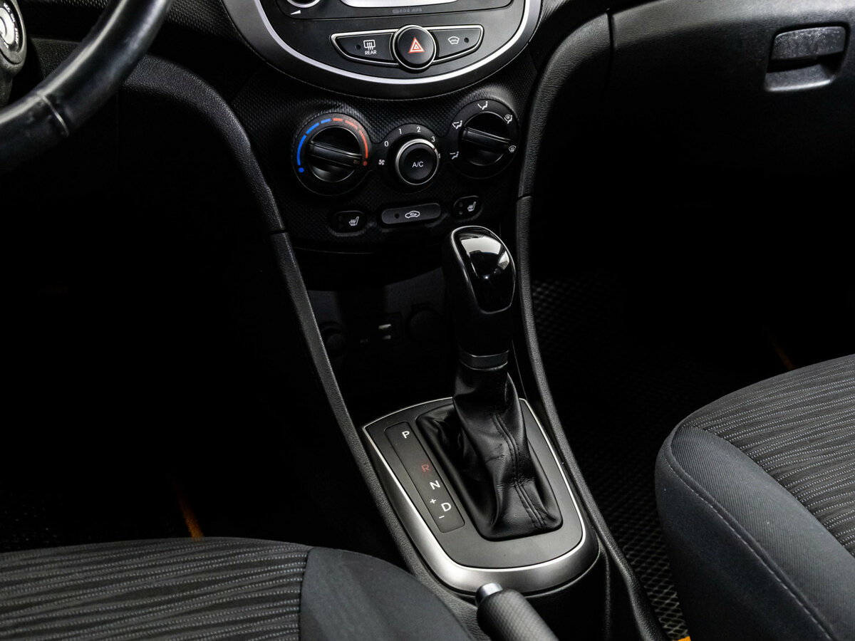 Купить Hyundai Solaris I Рестайлинг, 2014, 63 742 км, фото №10